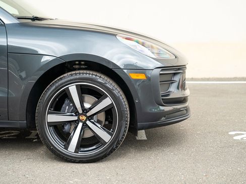 New 2026 Porsche Macan image 9
