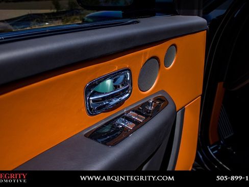 Used 2022 Rolls-Royce Cullinan w/ Dynamic Package image 23