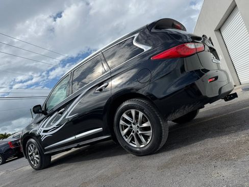 Used 2013 INFINITI JX35 AWD w/ Premium Pkg image 3
