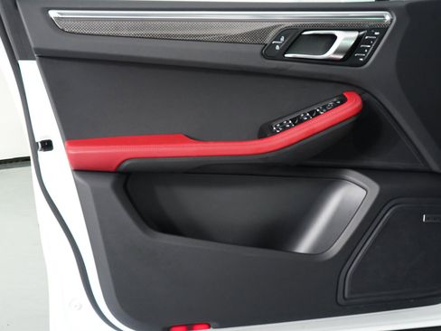 Used 2023 Porsche Macan GTS w/ Premium Package Plus image 51