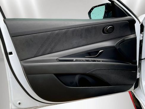 Used 2025 Hyundai Elantra N FWD image 19