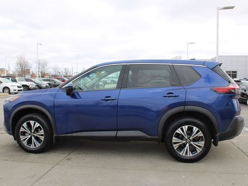 Used 2021 Nissan Rogue SV image 4