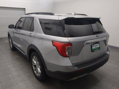 Used 2020 Ford Explorer XLT w/ Equipment Group 202A RWD image 5