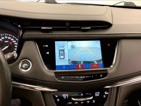 Used 2019 Cadillac XT5 Platinum AWD/4WD image 30