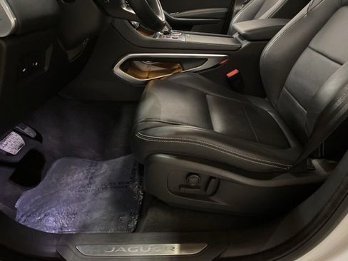 Used 2024 Jaguar F-PACE R-Dynamic S image 71