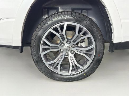 Used 2025 RAM 1500 Tungsten AWD/4WD image 33