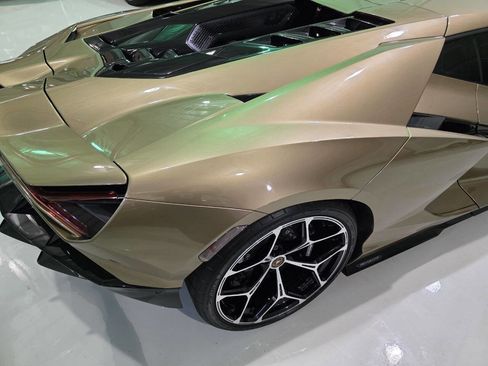 Used 2024 Lamborghini Revuelto AWD/4WD image 41
