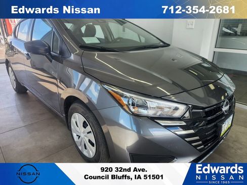 New 2025 Nissan Versa S w/ Trunk Package FWD image 1