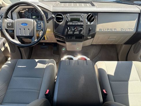 Used 2010 Ford F250 XL image 12