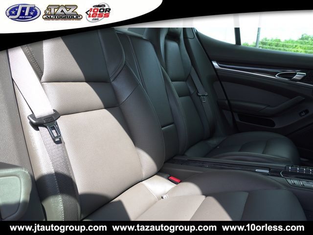 Used 2016 Porsche Panamera RWD image 28