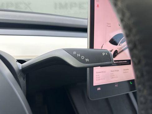 Used 2021 Tesla Model 3 Standard Range Plus image 17