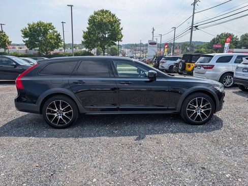 Used 2020 Volvo V90 T6 Cross Country w/ Advanced Package AWD/4WD image 4