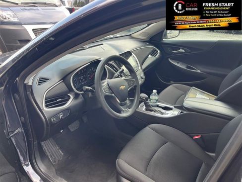 Used 2023 Chevrolet Malibu LT FWD image 12