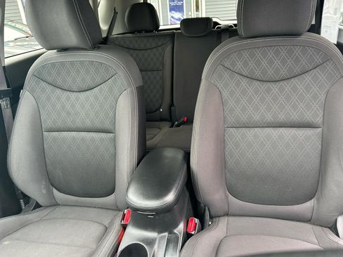 Used 2015 Kia Soul FWD image 15