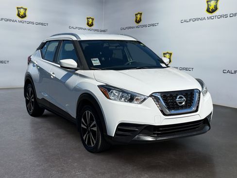 Used 2018 Nissan Kicks SV image 7