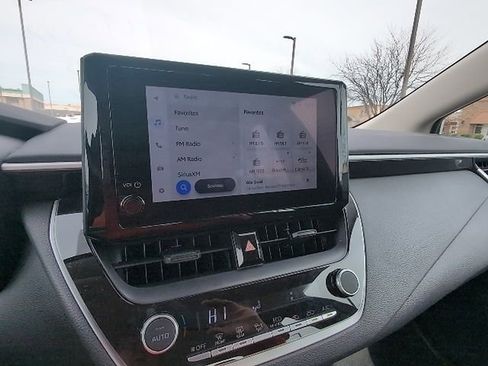 Certified 2025 Toyota Corolla LE image 12