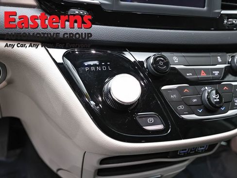Used 2024 Chrysler Voyager LX FWD image 13