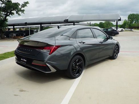 New 2026 Hyundai Elantra SEL Sport Premium FWD image 8