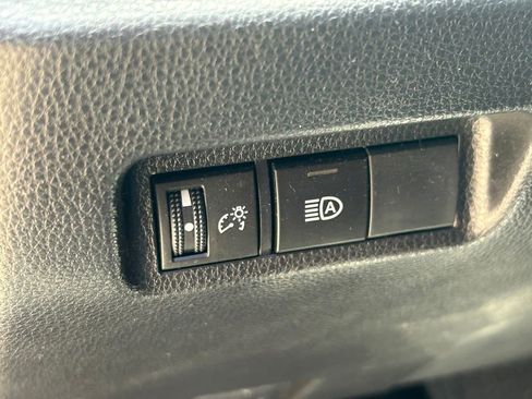 Certified 2022 Toyota RAV4 XLE FWD image 24