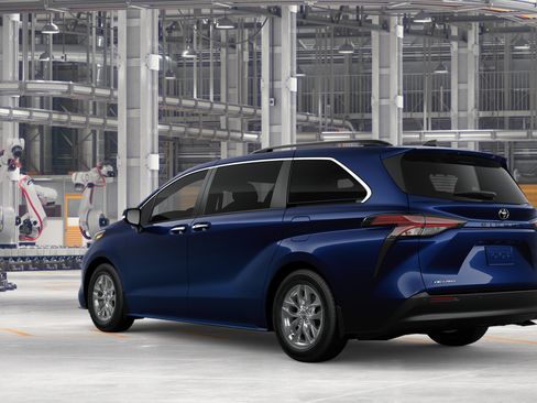 New 2026 Toyota Sienna XLE AWD/4WD image 8