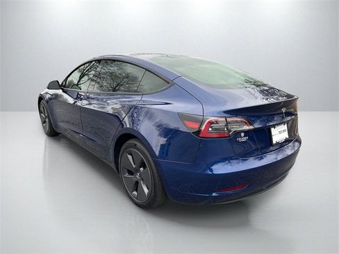 Used 2023 Tesla Model 3 Standard Range image 5