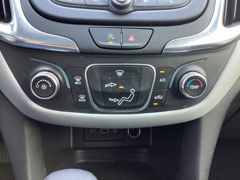 Used 2024 Chevrolet Equinox LS w/ Driver Confidence II Package FWD image 21