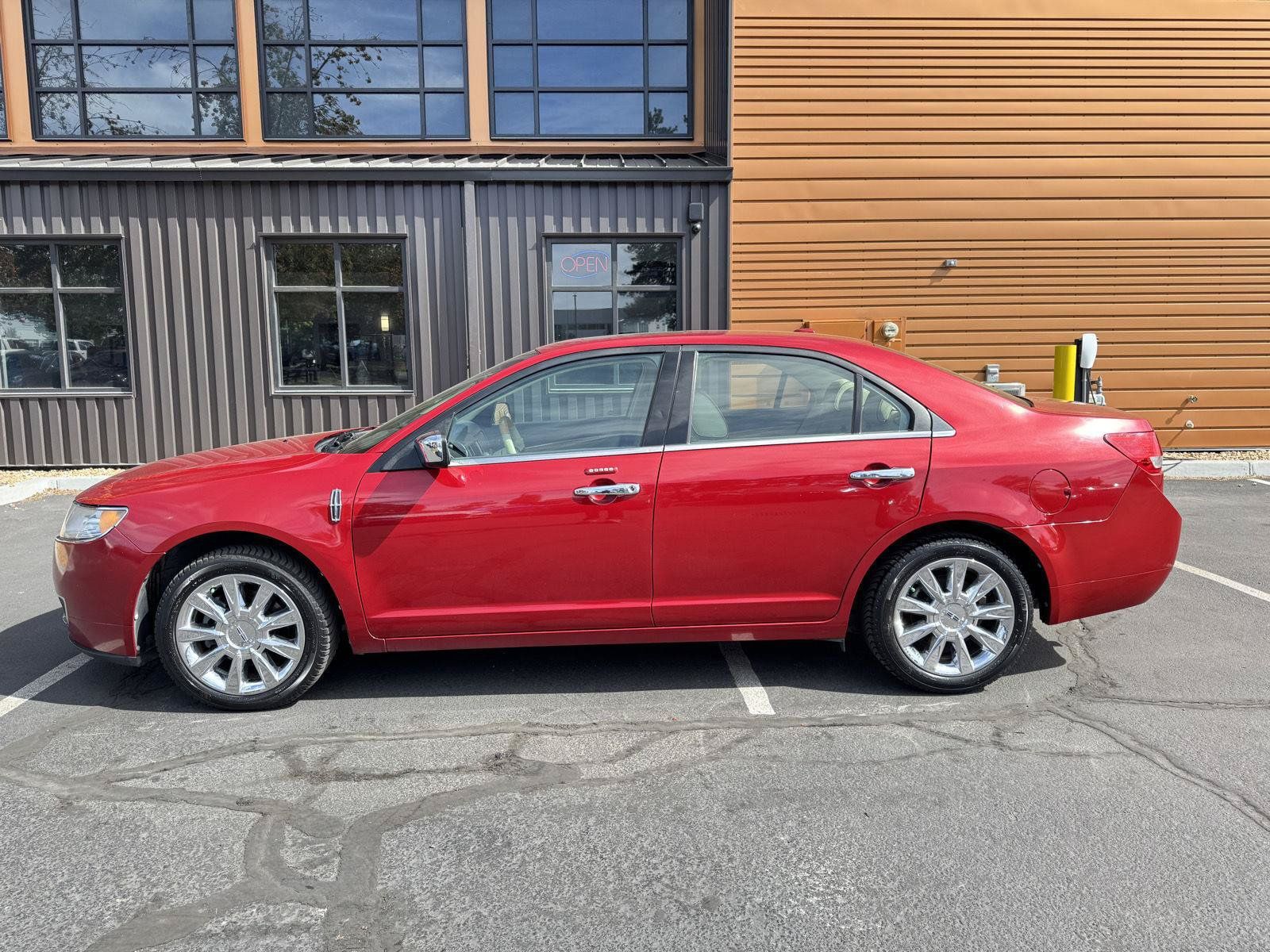 Used 2010 Lincoln MKZ AWD image 2