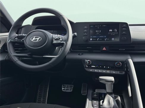 New 2026 Hyundai Elantra SEL Sport FWD image 10