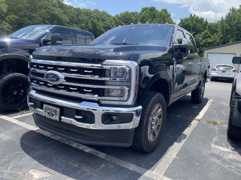 Used 2024 Ford F350 Lariat w/ Lariat Ultimate Package AWD/4WD image 3