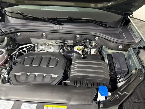 Used 2025 Volkswagen Atlas Peak Edition SE image 43