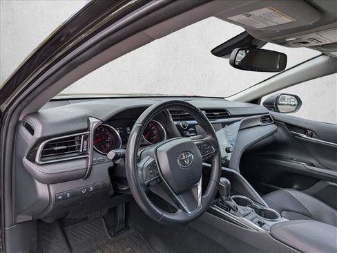 Used 2019 Toyota Camry XSE FWD image 9