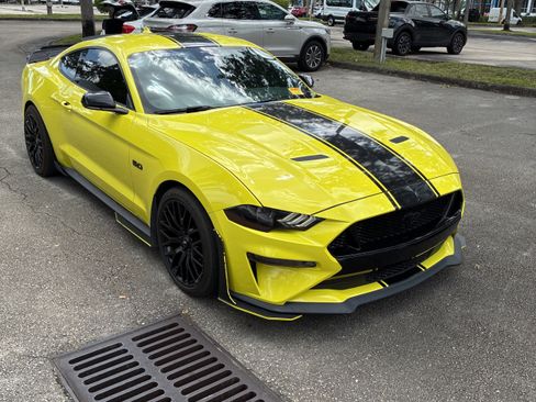 Used 2021 Ford Mustang GT Premium w/ GT Performance Package RWD image 12