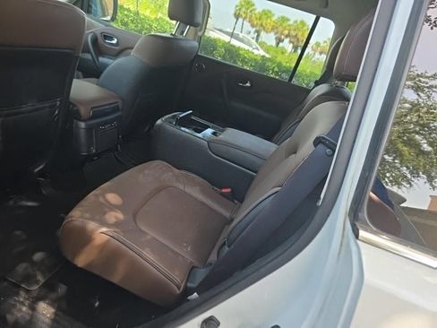Certified 2024 INFINITI QX80 Premium Select w/ All-Season Package AWD/4WD image 6