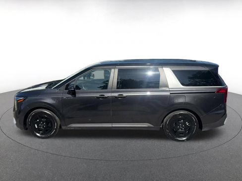 Used 2026 Kia Carnival FWD image 8