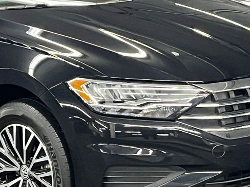 Used 2021 Volkswagen Jetta SE w/ SE Cold Weather Package image 37