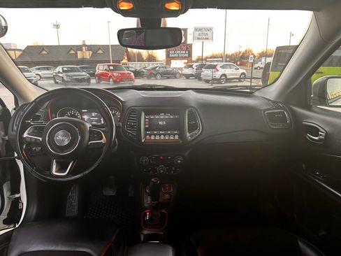Used 2019 Jeep Compass Trailhawk image 15