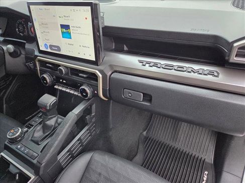 Used 2024 Toyota Tacoma TRD Off-Road w/ TRD Off Road Premium Package image 21