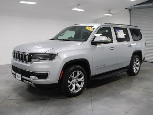 Used 2022 Jeep Wagoneer Series II image 4