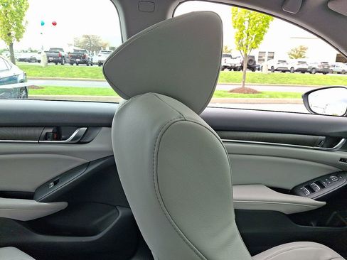 Used 2018 Honda Accord EX-L image 13