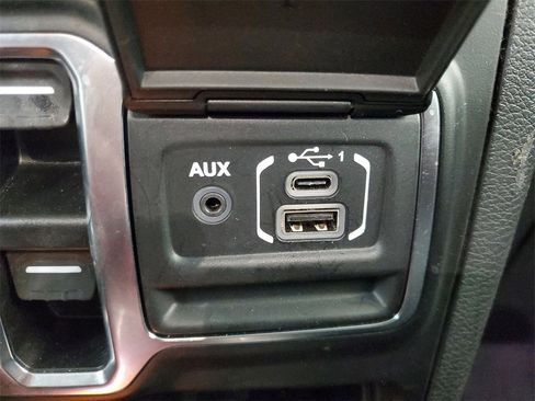 Used 2021 Jeep Wrangler Unlimited Sport image 22