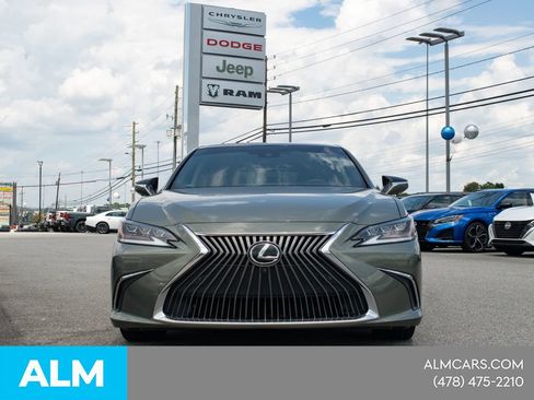 Used 2019 Lexus ES 350 Ultra Luxury FWD image 3