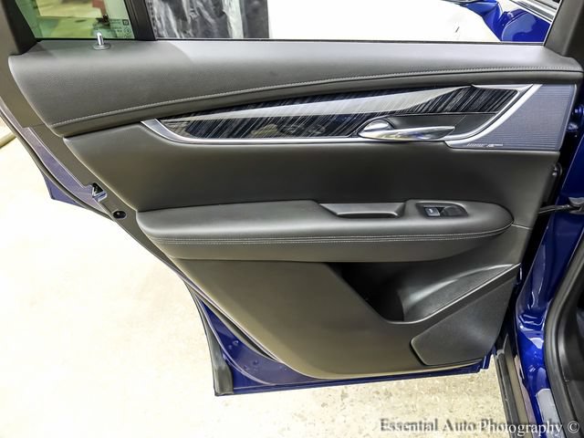 Certified 2025 Cadillac XT6 Premium Luxury AWD/4WD image 22