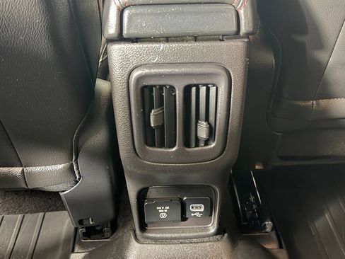 Used 2018 Jeep Compass Trailhawk w/ Leather Interior Group AWD/4WD image 16