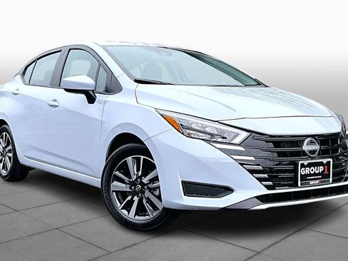 New 2025 Nissan Versa SV image 2