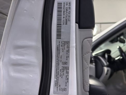 Used 2020 Jeep Grand Cherokee Summit AWD/4WD image 40