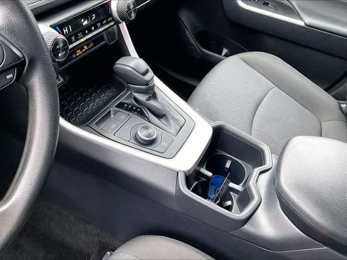 Used 2025 Toyota RAV4 XLE image 20