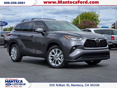 Used 2021 Toyota Highlander Limited image 1