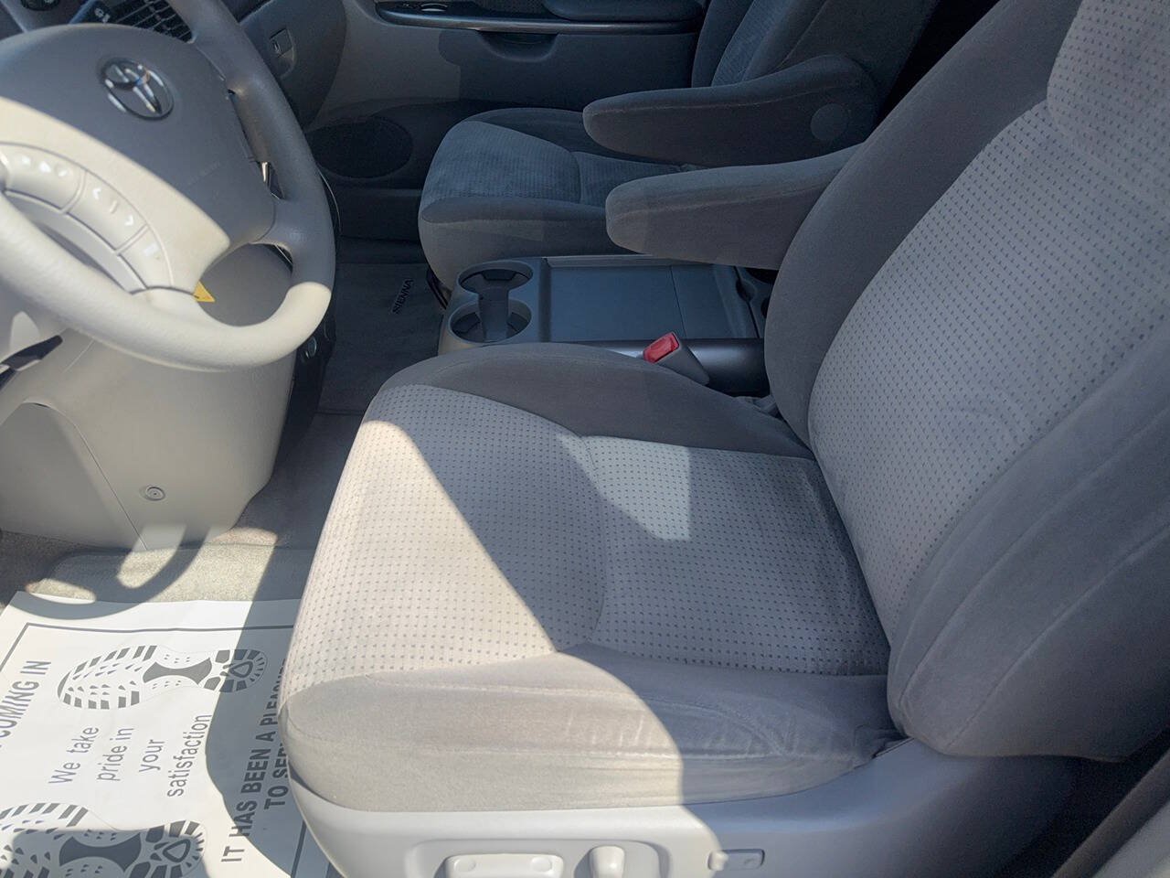 Used 2008 Toyota Sienna LE FWD image 16