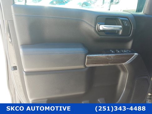 Used 2020 Chevrolet Silverado 1500 LT w/ Convenience Package image 12