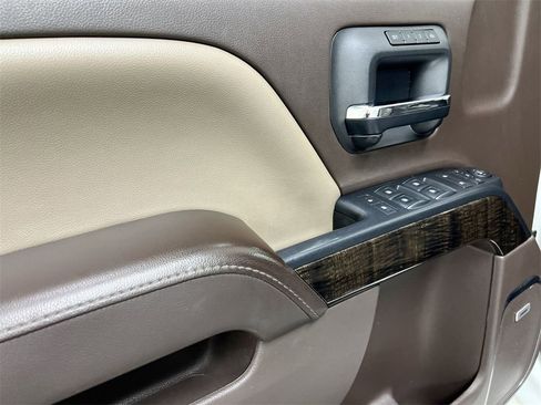 Used 2016 GMC Sierra 2500 Denali w/ Duramax Plus Package image 21